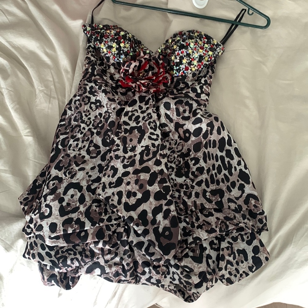 Vintage leopard dress size 4 exclusive boutique in Montreal